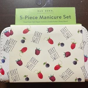 Rae Dunn 5 piece Manicure Kit